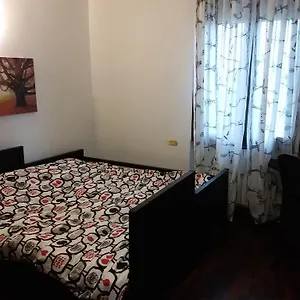 https://villa-tulipani.it-lombardy.com
